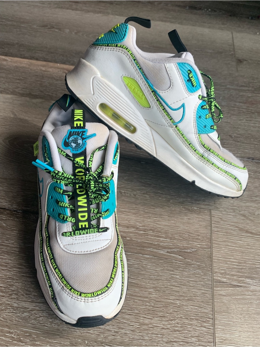 Nike Air Max 90 SE 'Worldwide-Blue Fury Volt' US Size 7Y (Men’s 7 Women’s 8.5).